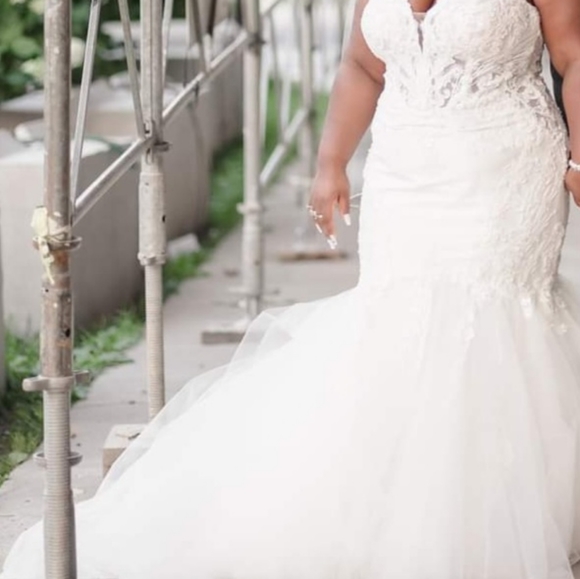 Custome wedding dress - Picture 7 of 8